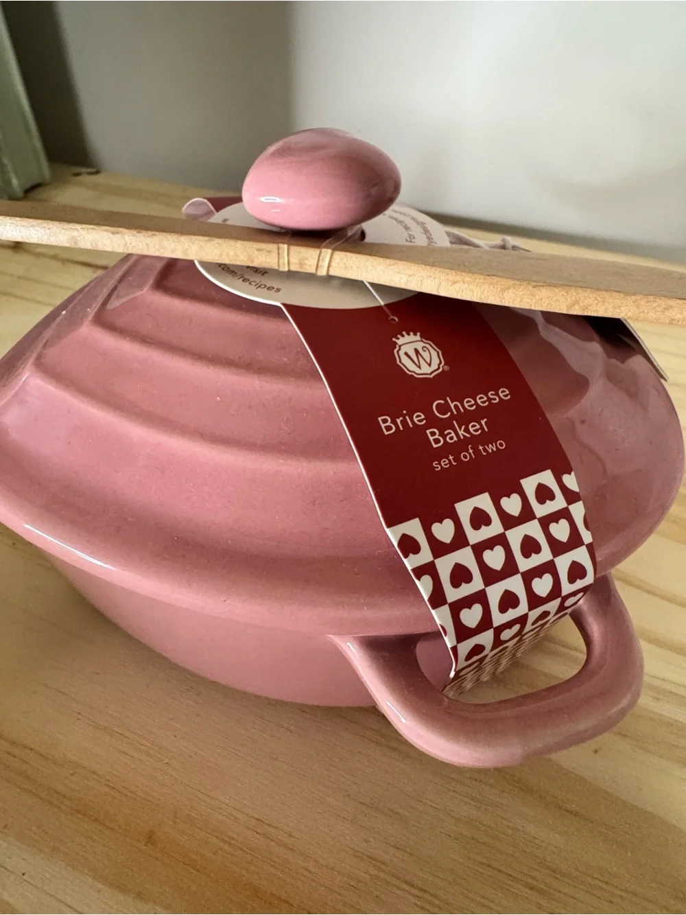 Brie Cheese Baker with Spreader - Pink